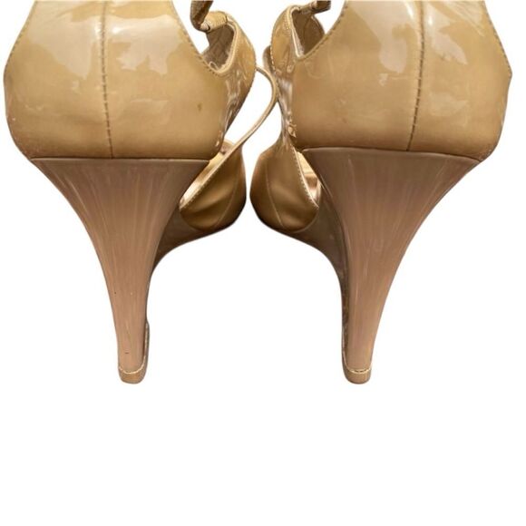 Jimmy Choo beige/nude patent leather wedge strappy sandals Size 8 (38.5) - Picture 6 of 9